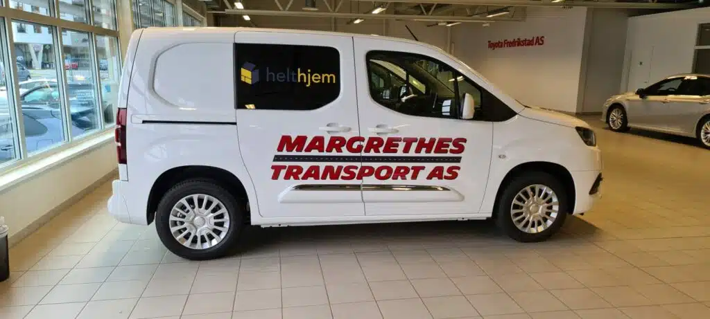Budbil fra Margrethes Transport i Fredrikstad