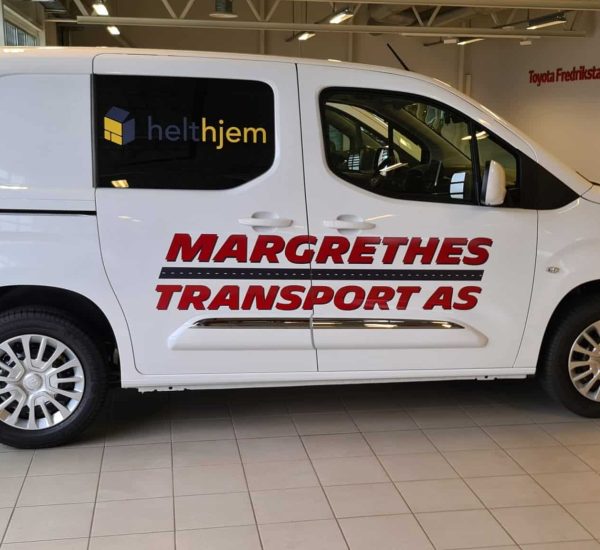 Budbil fra Margrethes Transport i Fredrikstad