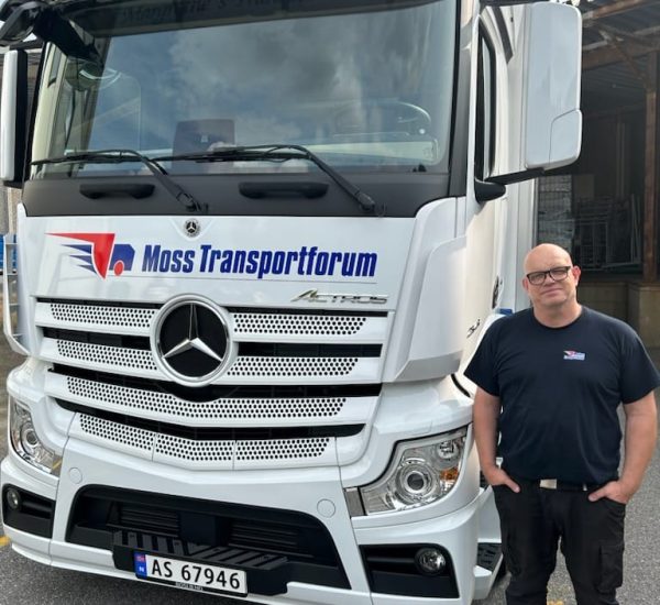 Bil og personell fra Margrethes Transport i Fredrikstad